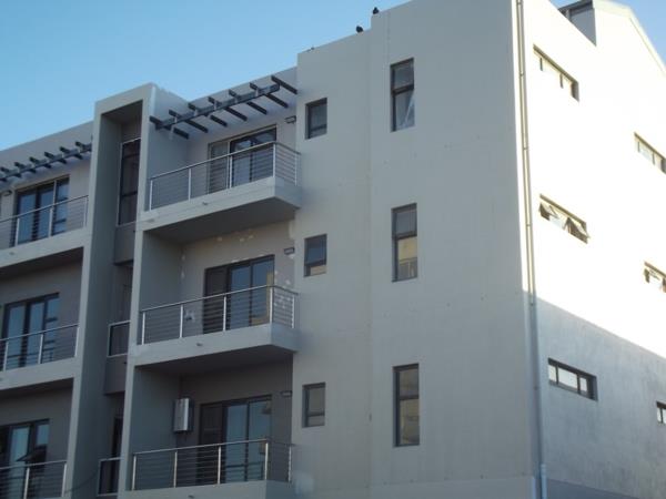 1 007 m² Land
