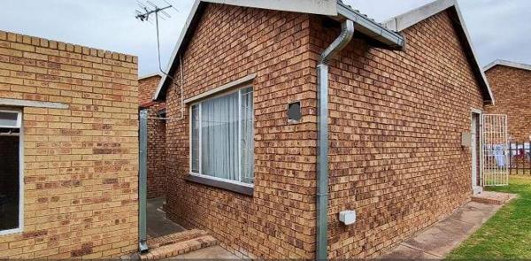 2 Bedroom Townhouse