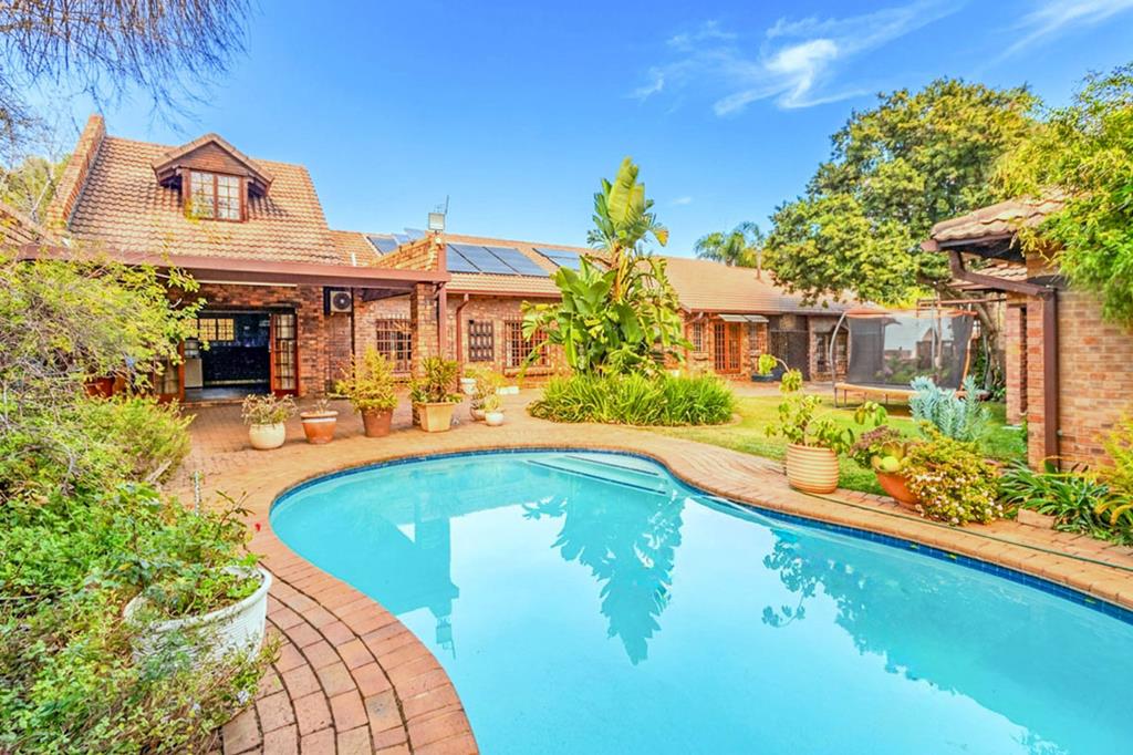 4 Bedroom House