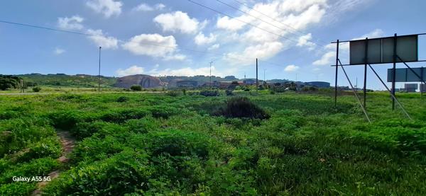 3 000 m² Land
