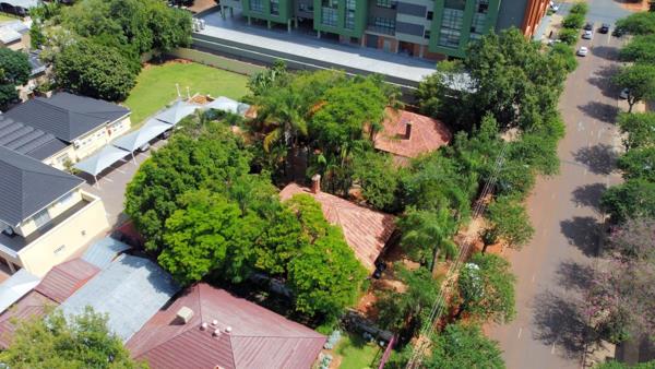 1 760 m² Land