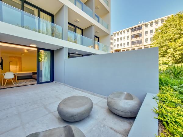 Studio Apartment