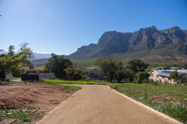 625 m² Land