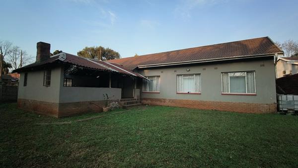6 Bedroom House