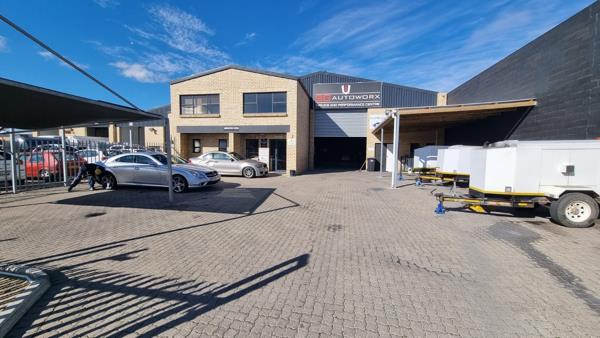 705 m² Industrial space