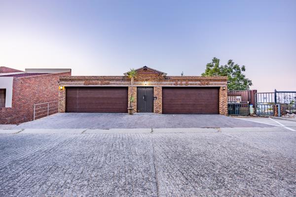 10 Bedroom House