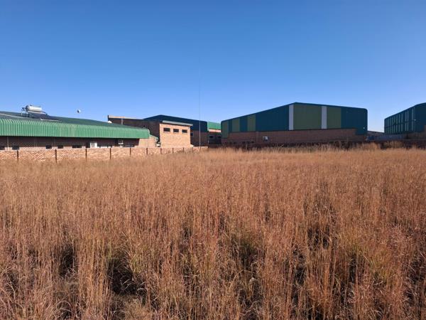 1 500 m² Land