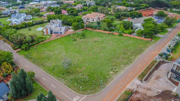5 004 m² Land