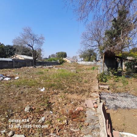 895 m² Land
