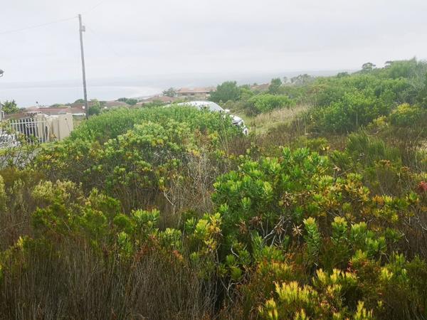 1 027 m² Land