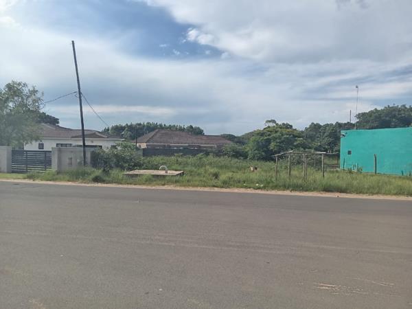 1 500 m² Land