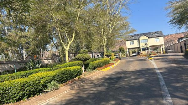 831 m² Land