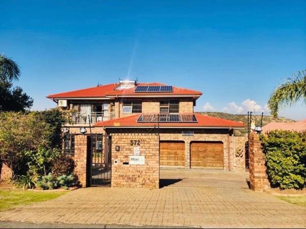 6 Bedroom House