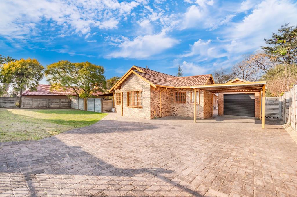 5 Bedroom House