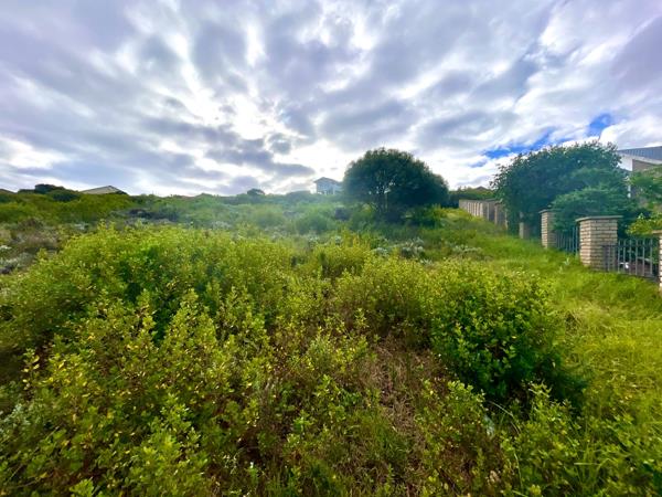 1 020 m² Land