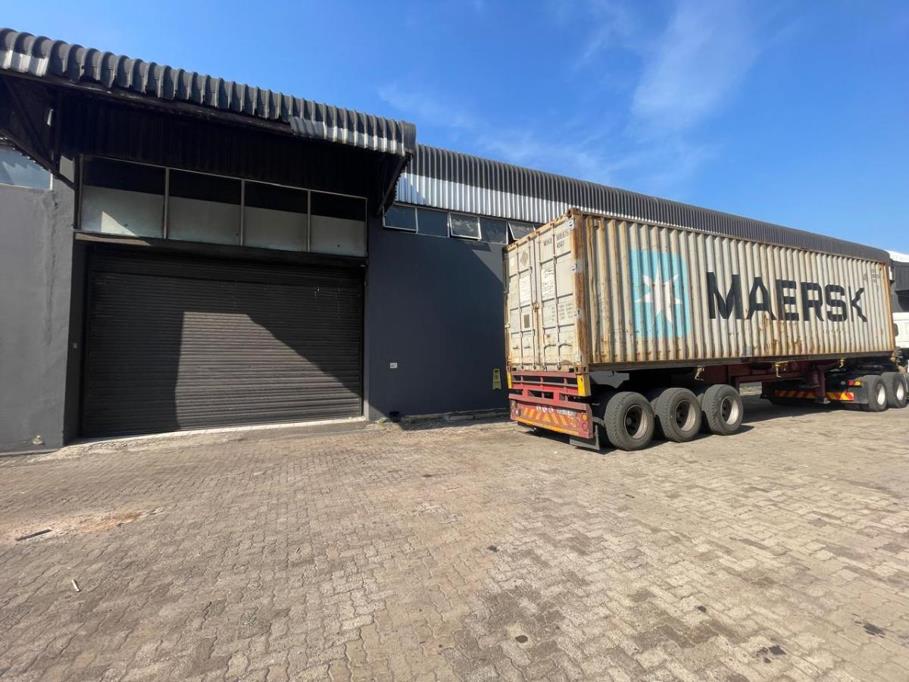 1 400 m² Industrial space