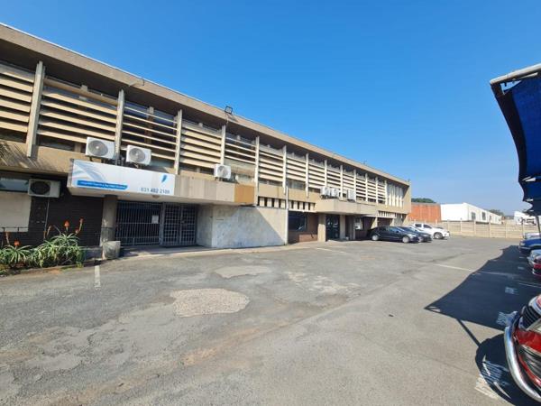 390 m² Office Space