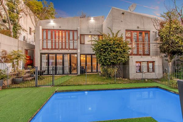 6 Bedroom House