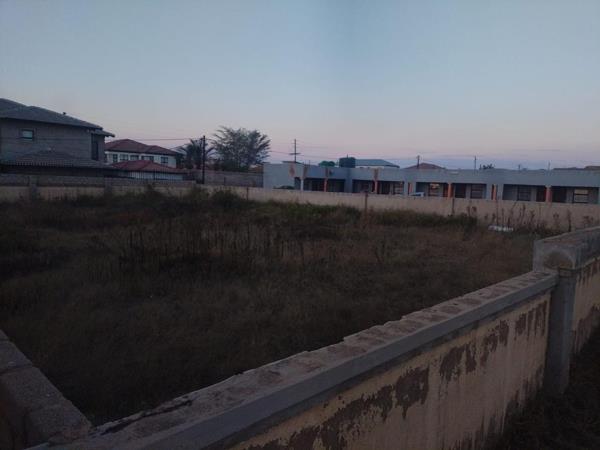 500 m² Land