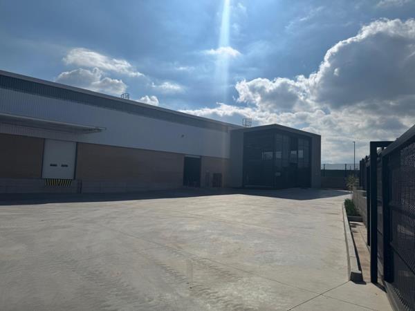 2 208 m² Industrial space