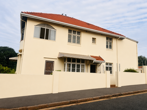 6 Bedroom House