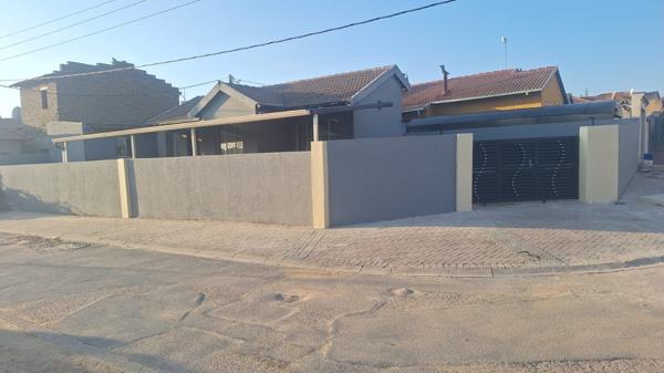 2 Bedroom House