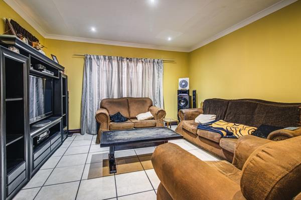 6 Bedroom House