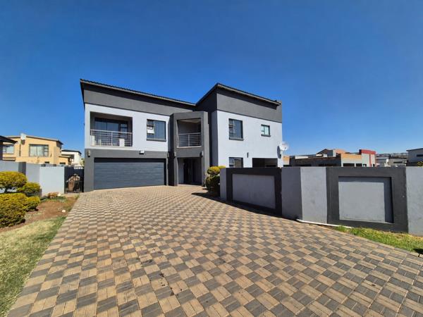 5 Bedroom House