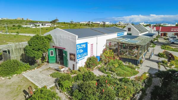 182 m² Commercial space