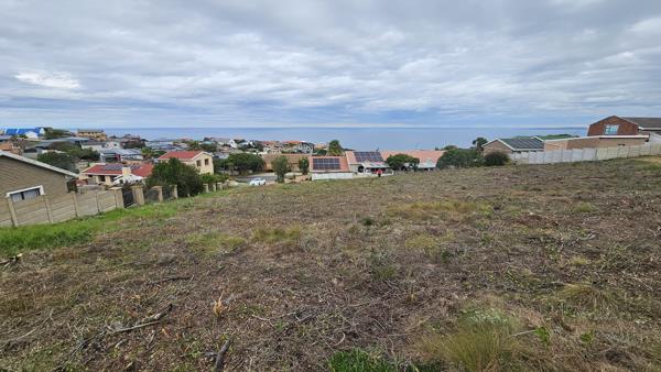 1 020 m² Land