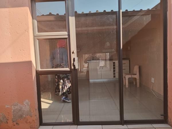 1 Bedroom House