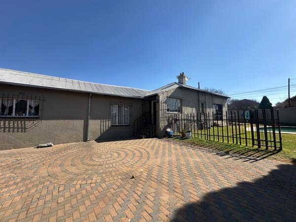 5 Bedroom House