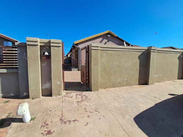 2 Bedroom House