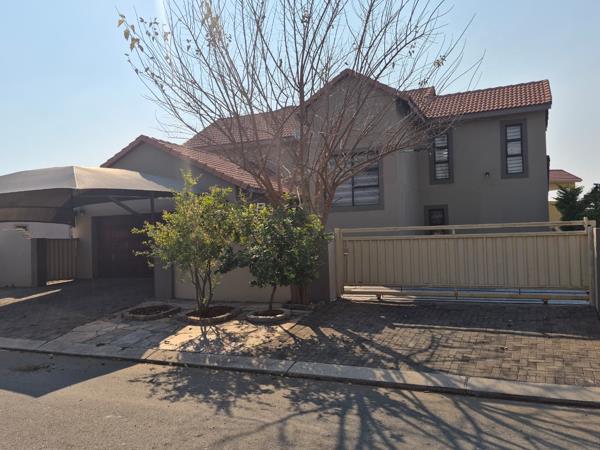 5 Bedroom House