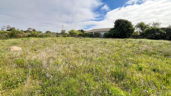 1 912 m² Land