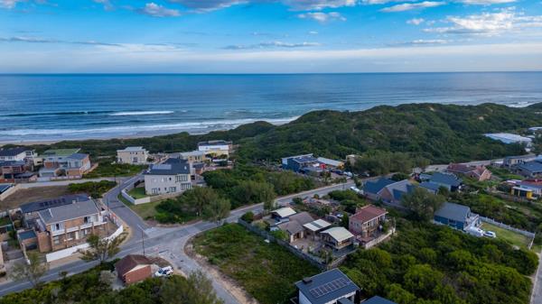 631 m² Land