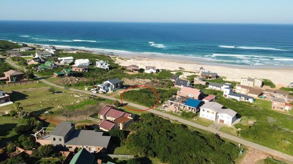 762 m² Land