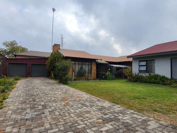 5 Bedroom House