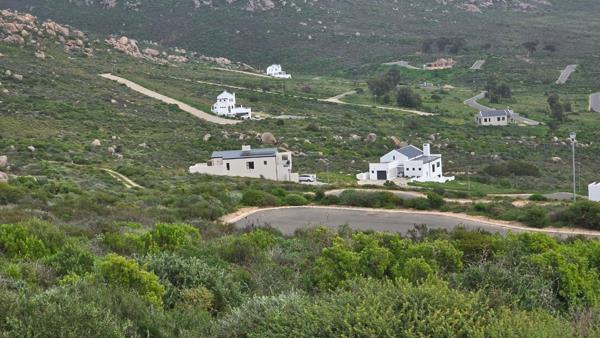 552 m² Land