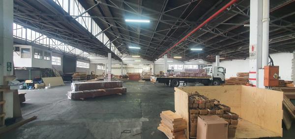 2 900 m² Industrial space