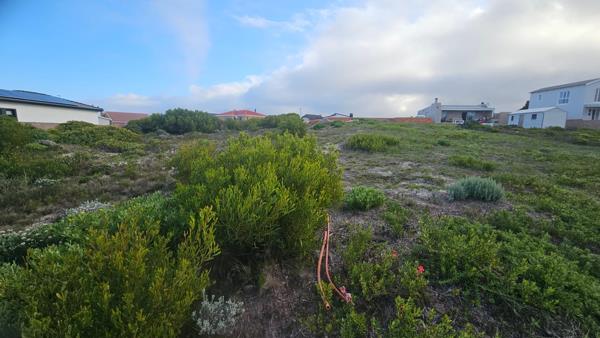 600 m² Land