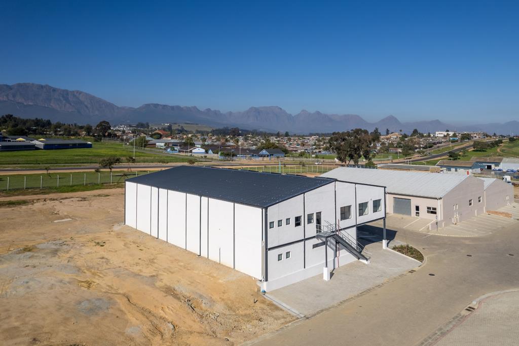 645 m² Industrial space