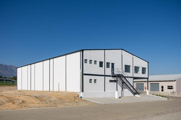 645 m² Industrial space