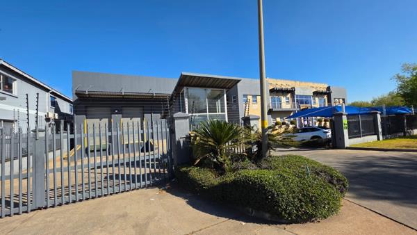 3 302 m² Industrial space