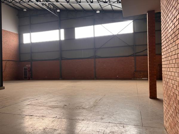 689 m² Industrial space