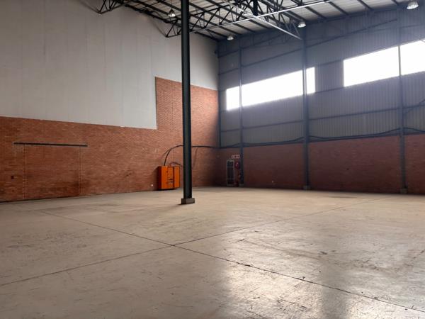 689 m² Industrial space