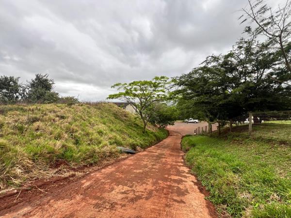 1 705 m² Land