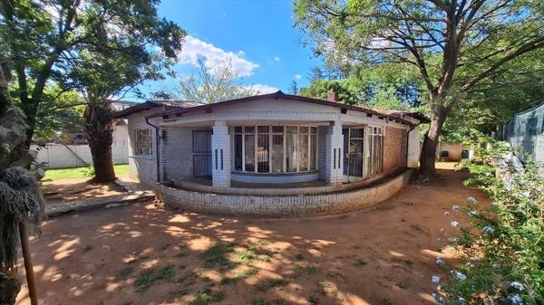 10 Bedroom House