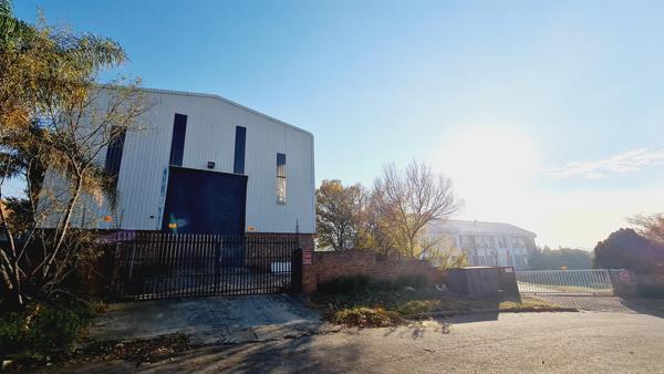 996 m² Industrial space