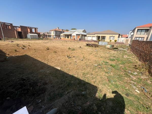 400 m² Land